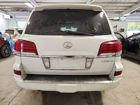 JTJHY7AX2E4162001 — 2014 Lexus LX, фото 6 с аукциона Copart, Передняя часть
