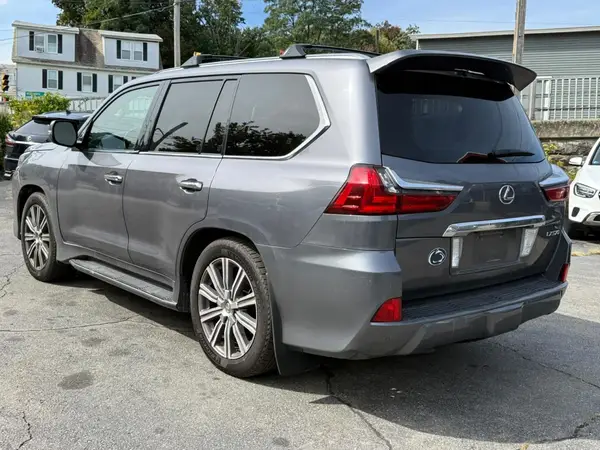 JTJHY7AX2G4203634 — 2016 Lexus LX, фото 2 с аукциона Copart, Мелкие вмятины и царапины