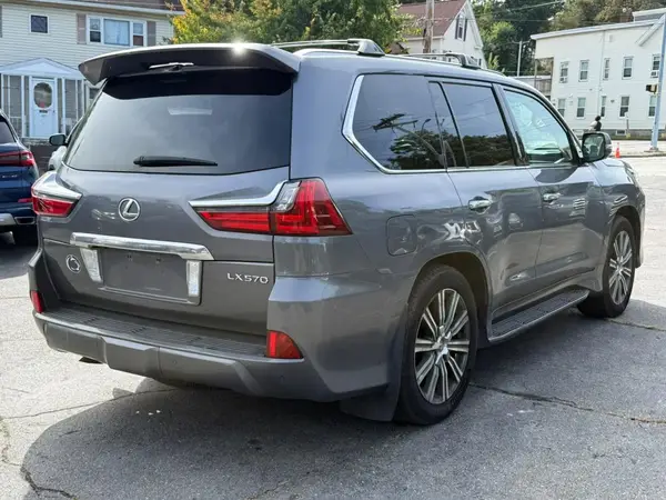 JTJHY7AX2G4203634 — 2016 Lexus LX, фото 3 с аукциона Copart, Мелкие вмятины и царапины