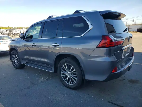 JTJHY7AX0H4235211 — 2017 Lexus LX, фото 2 с аукциона Copart, Передняя часть