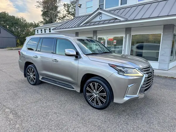 JTJHY7AX5K4293449 — 2019 Lexus LX, Мелкие вмятины и царапины (Minor Dent/Scratches), фото до ремонта