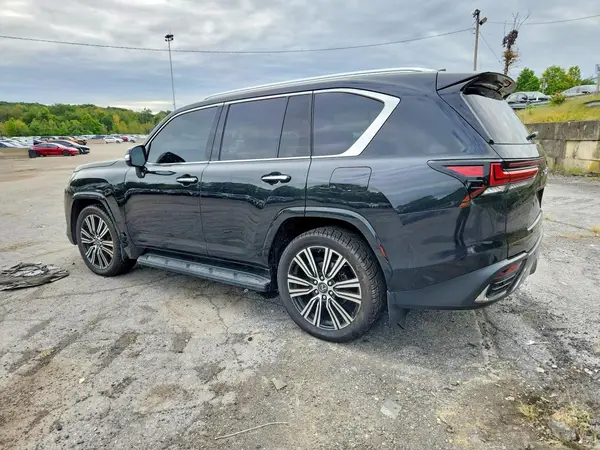 JTJGB7CX3N4004759 — 2022 Lexus LX, фото 2 с аукциона Copart, Задняя часть