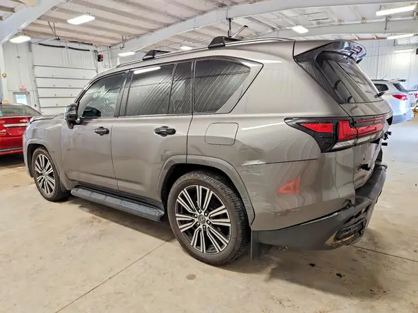 JTJGB7CX1P4029243 — 2023 Lexus LX, фото 2 с аукциона Copart, Задняя часть