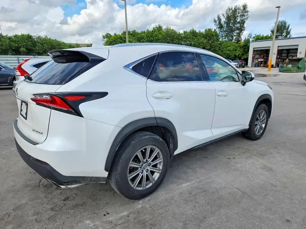 JTJYARBZ1G2031236 — 2016 Lexus NX, фото 3 с аукциона Copart 05.10.2026, Мелкие вмятины и царапины