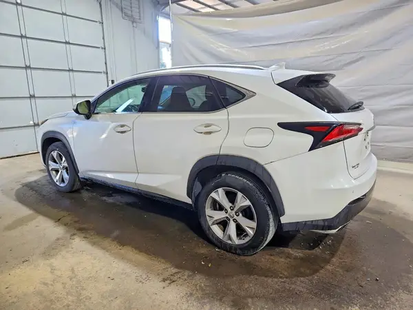 JTJYARBZ6H2082572 — 2017 Lexus NX, фото 2 с аукциона Copart 08.10.2026, Вандализм