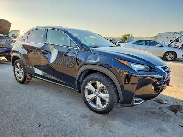 JTJBARBZ5H2130598 — 2017 Lexus NX, фото 4 с аукциона Copart, Боковая часть