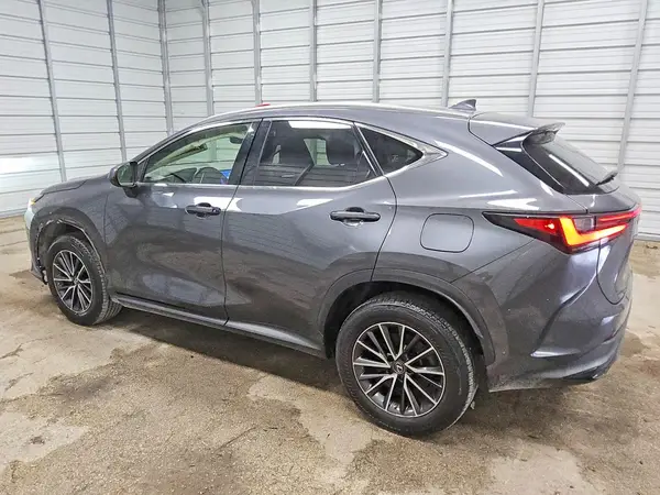 JTJADCAZ8P5013130 — 2023 Lexus NX, фото 2 с аукциона Copart, Боковая часть