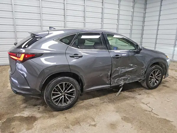 JTJADCAZ8P5013130 — 2023 Lexus NX, фото 3 с аукциона Copart, Боковая часть