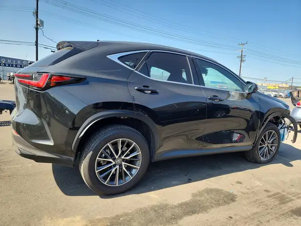 JTJGKCEZ9R2038813 — 2024 Lexus NX, фото 3 с аукциона Copart, Механические повреждения