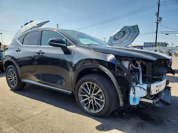 JTJGKCEZ9R2038813 — 2024 Lexus NX, фото 4 с аукциона Copart, Механические повреждения