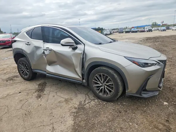 JTJAGCEZXR2010509 — 2024 Lexus NX, фото 4 с аукциона Copart, Передняя часть