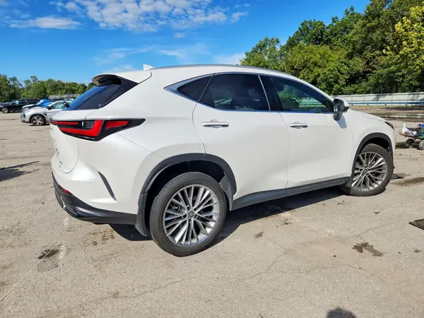 2T2HGCEZ4RC032326 — 2024 Lexus NX, фото 3 с аукциона Copart, Передняя часть