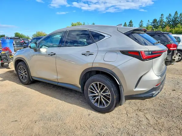 2T2GGCEZ7SC071302 — 2025 Lexus NX, фото 2 с аукциона Copart 08.10.2026, Вандализм