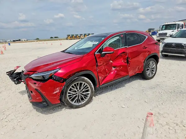 JTJHKCEZ7T2085530 — 2026 Lexus NX, Боковая часть (Side), фото до ремонта