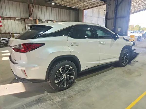 2T2BGMCA6HC011422 — 2017 Lexus RX, фото 3 с аукциона Copart, Передняя часть