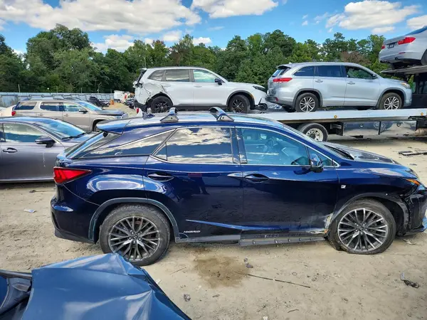 2T2BGMCA9JC020511 — 2018 Lexus RX, фото 3 с аукциона Copart, Передняя часть