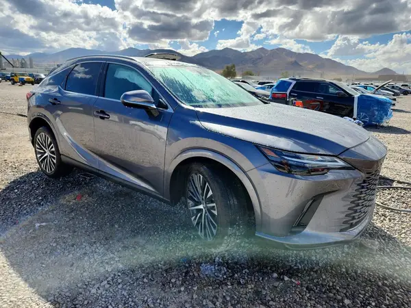 2T2BAMCA3PC012785 — 2023 Lexus RX, фото 4 с аукциона Copart, Передняя часть