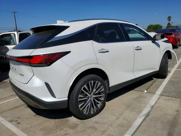 JTJCHMAA3R2015675 — 2024 Lexus RX, фото 3 с аукциона Copart, Передняя часть