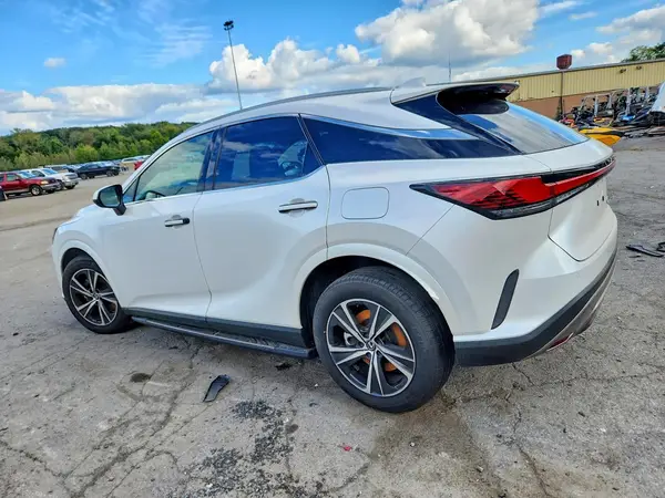 2T2BAMCA0RC049957 — 2024 Lexus RX, фото 2 с аукциона Copart, Подтопление