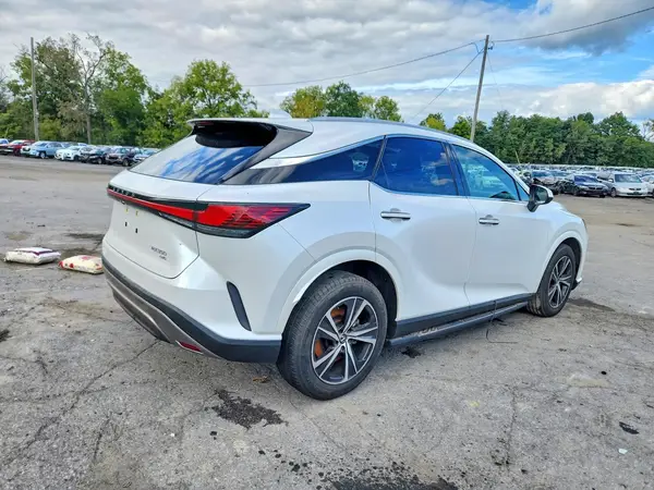 2T2BAMCA0RC049957 — 2024 Lexus RX, фото 3 с аукциона Copart, Подтопление
