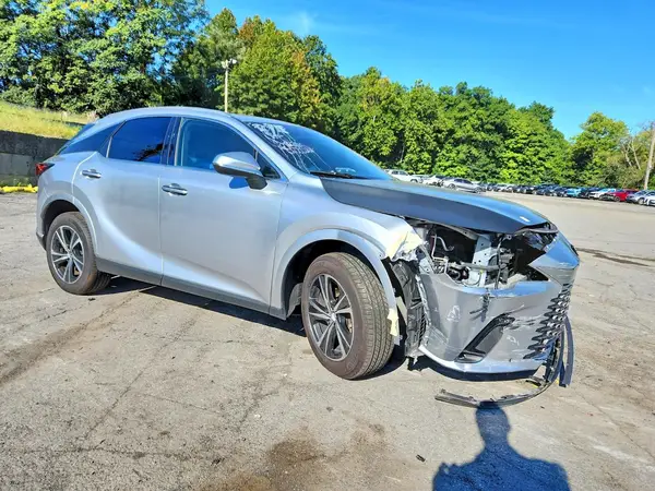2T2BBMCA6SC077314 — 2025 Lexus RX, фото 4 с аукциона Copart, Передняя часть