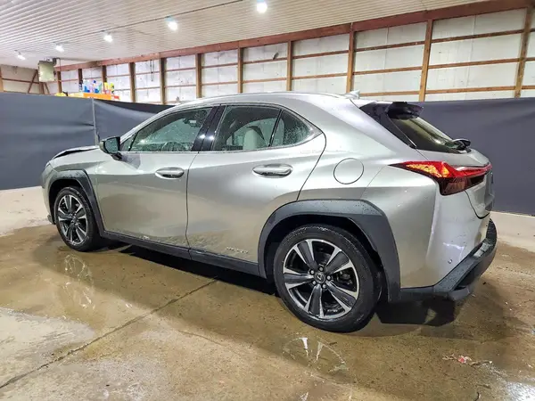JTHP9JBH5L2035329 — 2020 Lexus UX, фото 2 с аукциона Copart 28.09.2026, Передняя часть