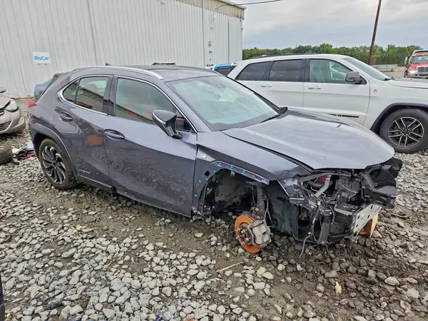 JTHR9JBH7L2025863 — 2020 Lexus UX, фото 4 с аукциона Copart, Передняя часть