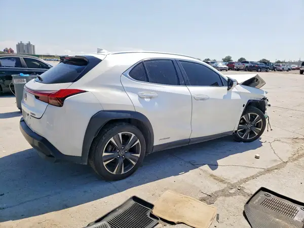 JTHP9JBH1M2049391 — 2021 Lexus UX, фото 3 с аукциона Copart, Передняя часть