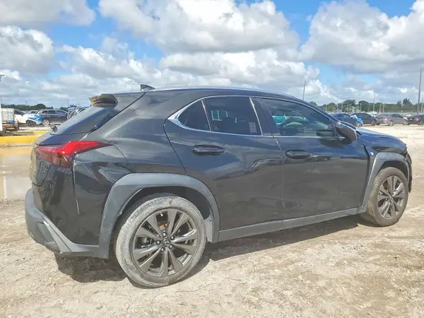 JTHE9JBH2M2043767 — 2021 Lexus UX, фото 3 с аукциона Copart, Передняя часть