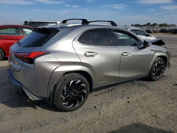 JTHE9JBH8N2062924 — 2022 Lexus UX, фото 3 с аукциона Copart, Передняя часть