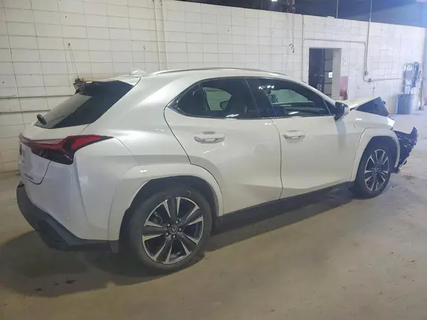 JTHP9JBH0R2079375 — 2024 Lexus UX, фото 3 с аукциона Copart, Передняя часть