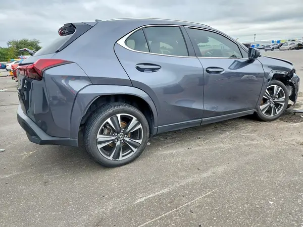 JTHP6JBH8R2189566 — 2024 Lexus UX, фото 3 с аукциона Copart, Передняя часть