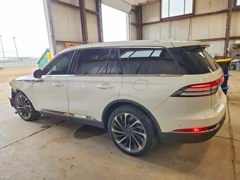 2020 Lincoln Aviator VIN 5LM5J7XC9LGL18280 фото 2
