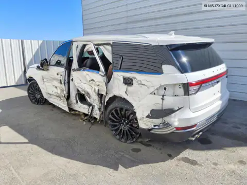 5LM5J7XC4LGL11009 — 2020 Lincoln Aviator, фото 2 с аукциона Copart 27.10.2026, Повреждение корпуса