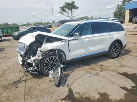 5LM5J7XC0PGL32977 — 2023 Lincoln Aviator, Передняя часть (Front End), фото до ремонта