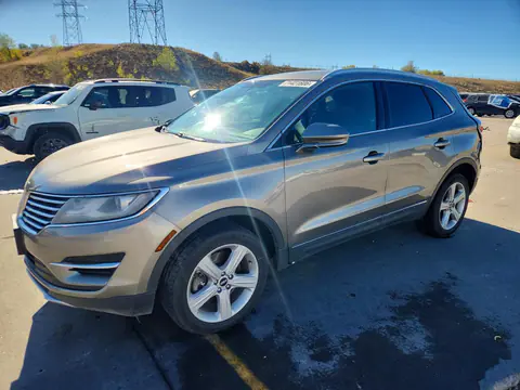 5LMCJ1D98HUL14856 — 2017 Lincoln MKC, Задняя часть, фото до ремонта
