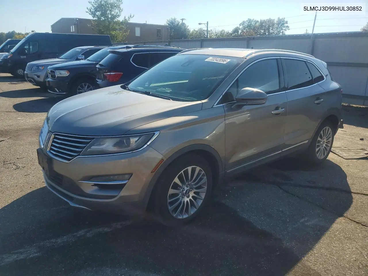 5LMCJ3D99HUL30852 Lincoln MKC 2017 — повреждение Подтопление, фото до ремонта