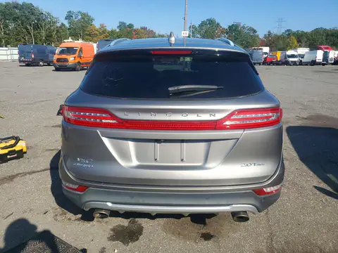 5LMCJ3D99HUL30852 — 2017 Lincoln MKC, Подтопление, фото до ремонта
