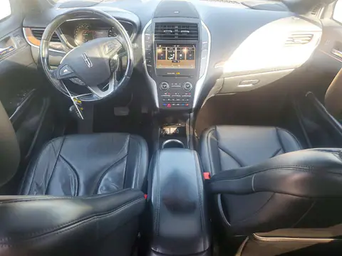 5LMCJ3D99HUL30852 — 2017 Lincoln MKC, фото 8 с аукциона Copart, Подтопление