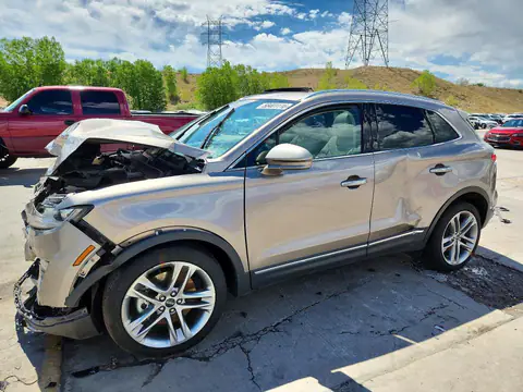 5LMCJ3D91KUL08609 — 2019 Lincoln MKC, Передняя часть (Front End), фото до ремонта