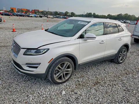 5LMCJ3D99KUL09359 — 2019 Lincoln MKC, Задняя часть (Rear End), фото до ремонта