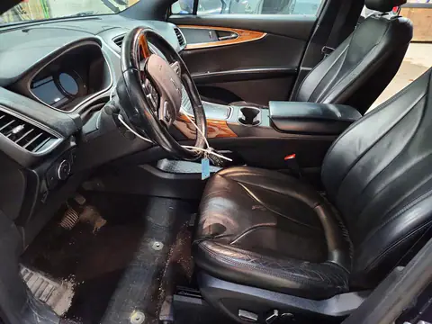 2LMPJ8LR6HBL16534 — 2017 Lincoln MKX, фото 7 с аукциона Copart, Передняя часть