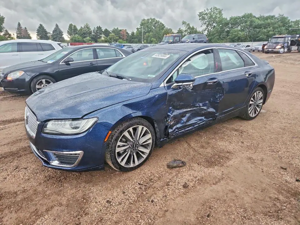 3LN6L5C98HR607926 Lincoln MKZ 2017 — повреждение Боковая часть, фото до ремонта