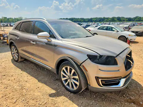 2LMPJ6K95KBL41115 — 2019 Lincoln Nautilus, фото 4 с аукциона Copart 30.09.2026, Передняя часть