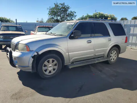 5LMFU27R23LJ38679 — 2003 Lincoln Navigator, Передняя часть, фото до ремонта