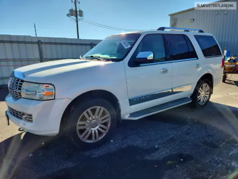 5LMFU27557LJ08286 — 2007 Lincoln Navigator, Задняя часть, фото до ремонта