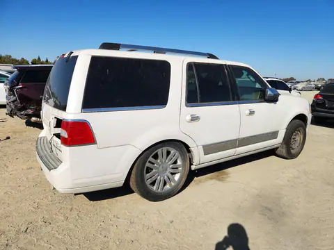2010 Lincoln Navigator VIN 5LMJJ2J52AEJ09970 фото 3