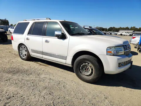 2010 Lincoln Navigator VIN 5LMJJ2J52AEJ09970 фото 4