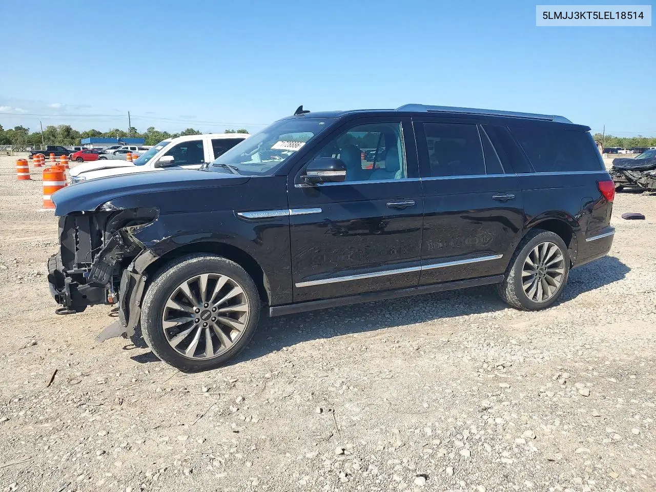 5LMJJ3KT5LEL18514 Lincoln Navigator 2020 — повреждение Передняя часть, фото до ремонта