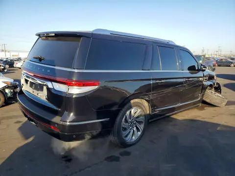 5LMJJ3LT5NEL15839 — 2022 Lincoln Navigator, фото 3 с аукциона Copart 30.09.2026, Повреждения снизу